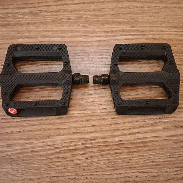 FPD Plastic Platform Pedals W/h Reflectors BMX Fat Cruiser Mountain Bike Bicycle
