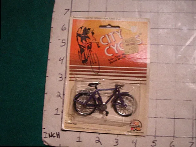 MOC CITY CYCLES die cast bike, zee toys