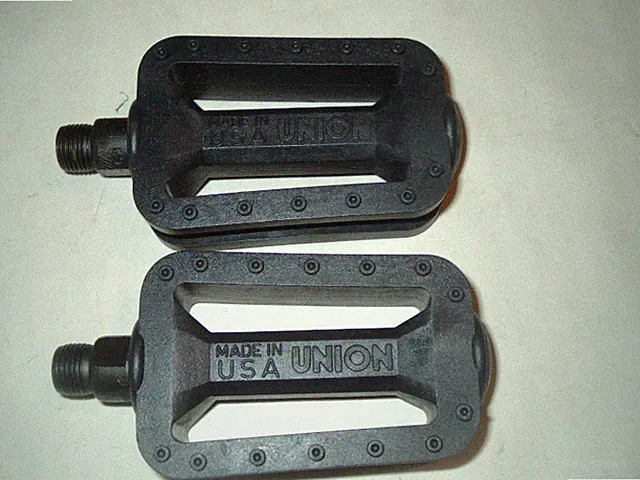 Plastic 9/16" UNION Child's Bicycle Bike Pedals Black NOS
