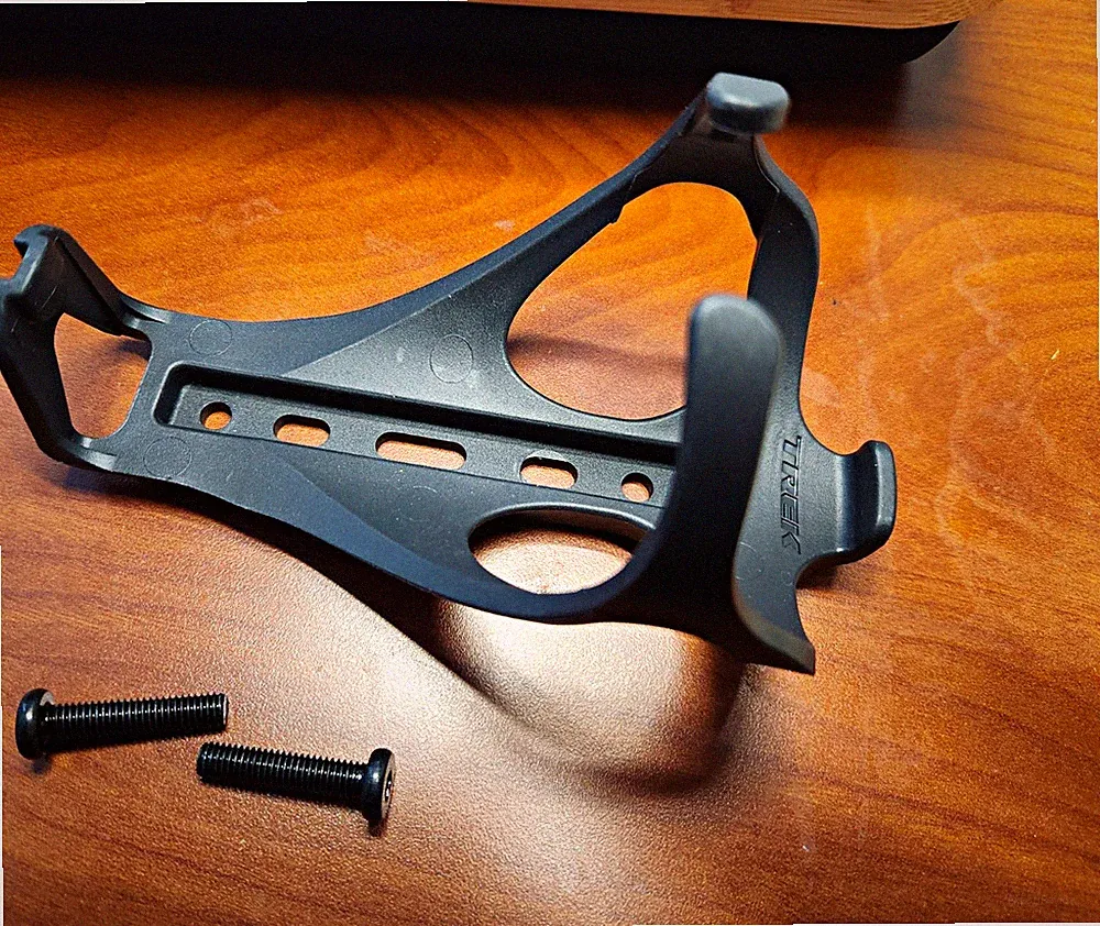 Trek Black Plastic Bicycle Water Bottle Cage w/ Mounting Bolts Road MTB Hybrid