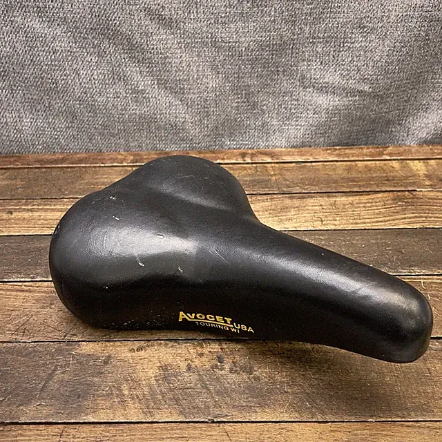 Vintage Avocet Touring W1 Womens Seat 1983 Saddle Black USA Road Touring Bike